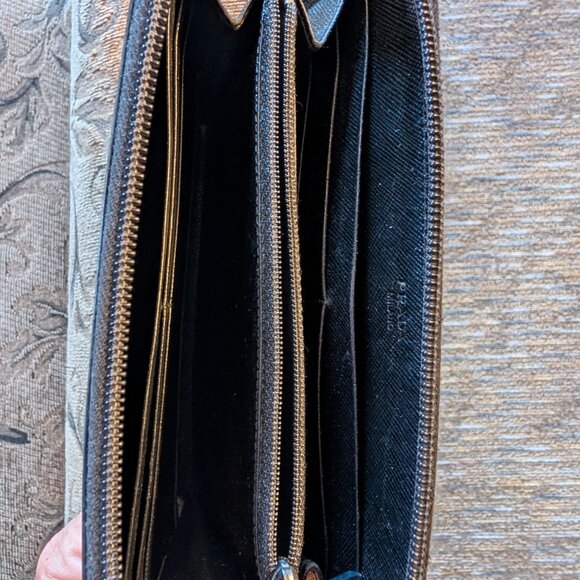 Authentic Prada Saffiano Zipper Wallet GUC - Picture 10 of 14